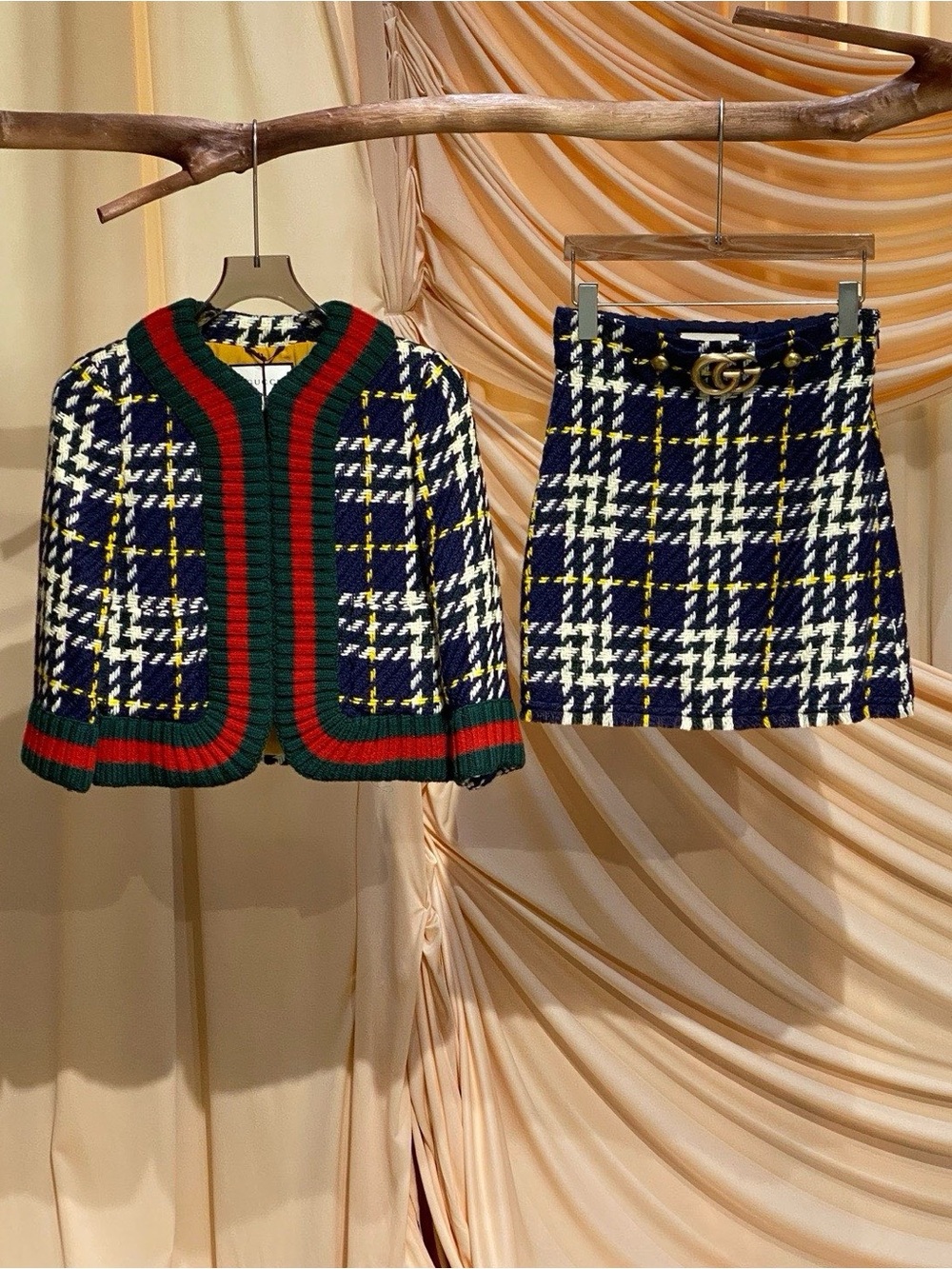 🚩steal Gucci Navy, White, Green & Red Tweed Jacket and Mini Skirt Set